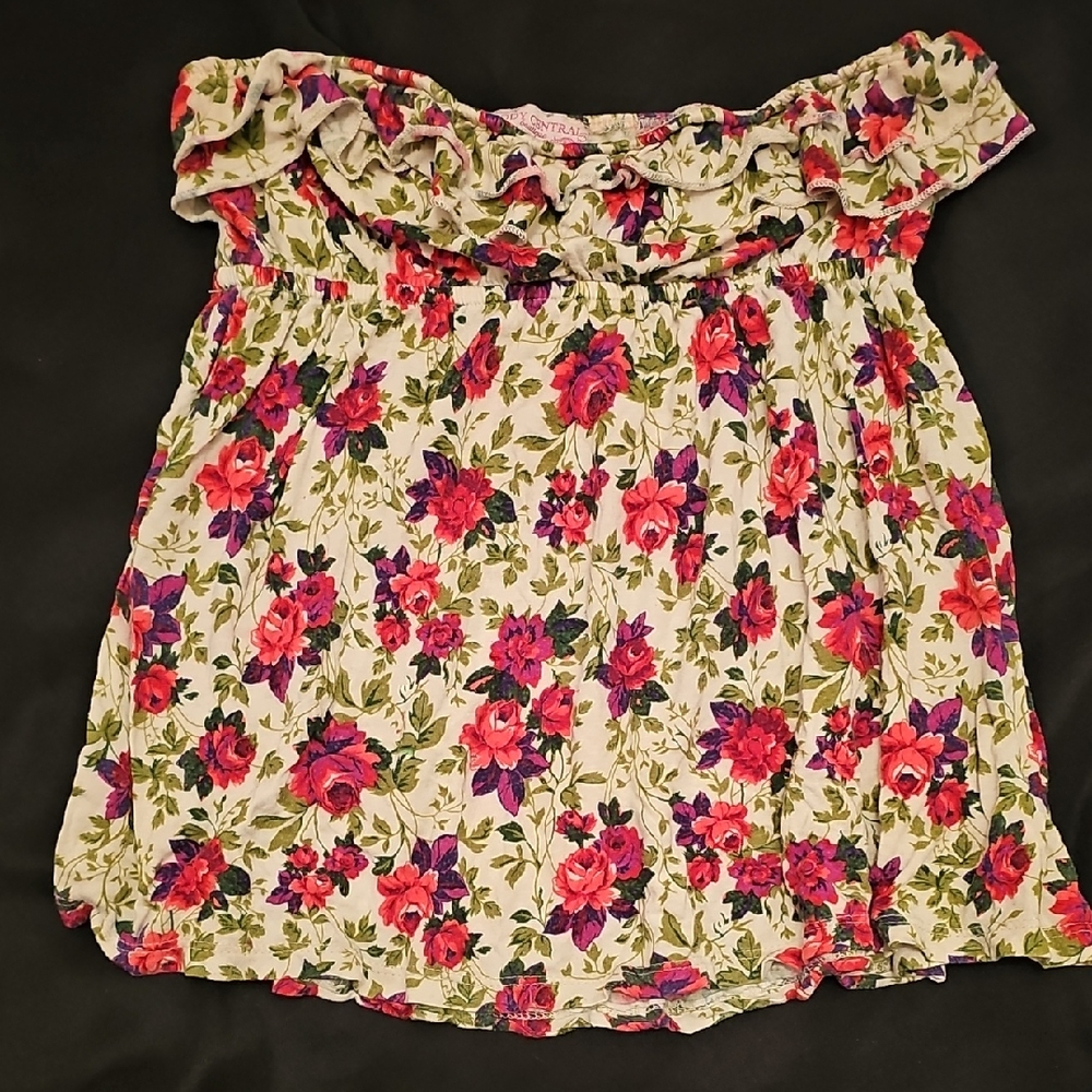 Floral Off-Shoulder Crop Top